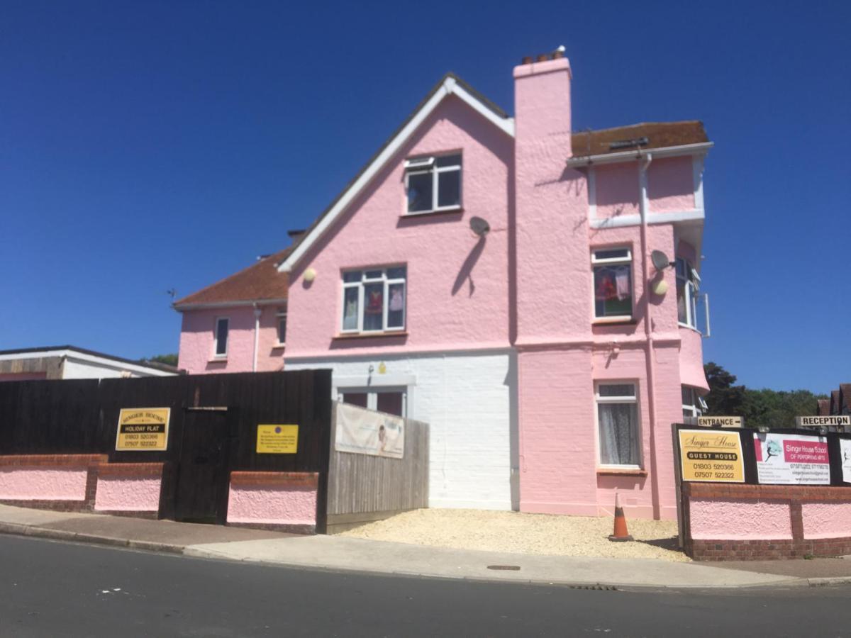 Barbie House: Beachfront Apartments with Beauty Amenities Paignton Exterior photo